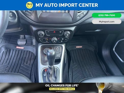 Used 2018 Jeep Compass Latitude w/ Popular Equipment Group AWD/4WD image 20