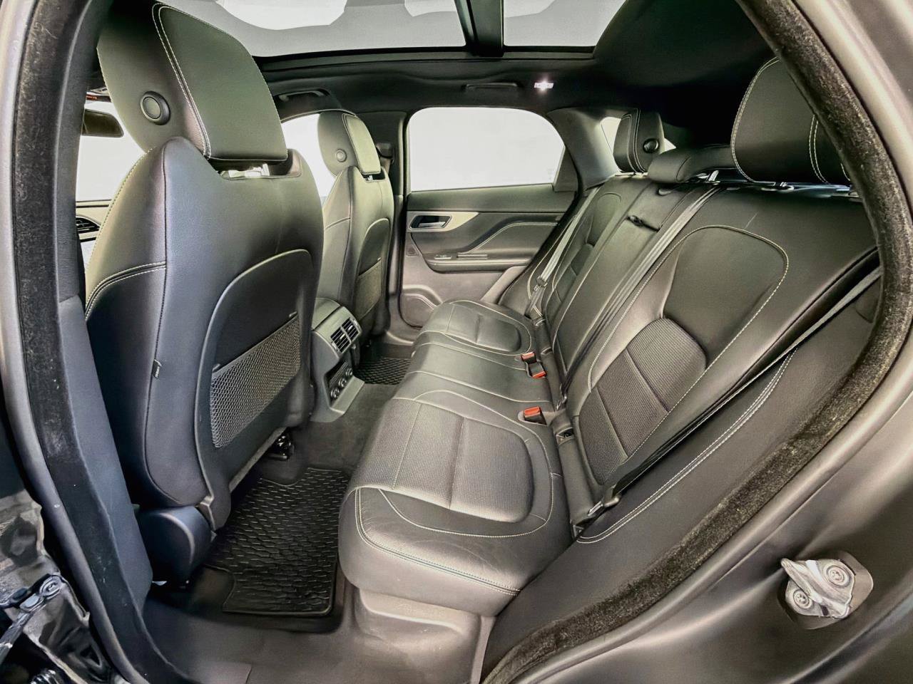 Used 2018 Jaguar F-PACE S AWD/4WD image 42