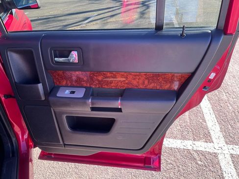 Used 2011 Ford Flex Limited w/ Rapid Spec Order Code image 22