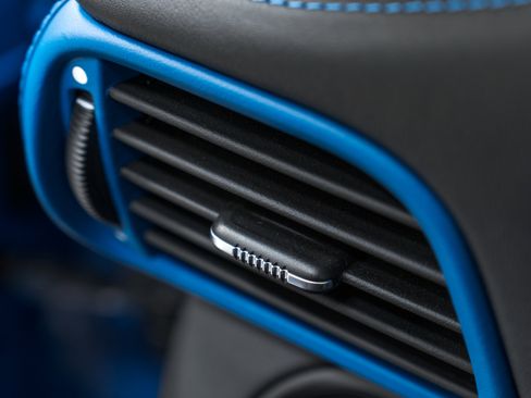 Used 2011 Porsche 911 Speedster image 25