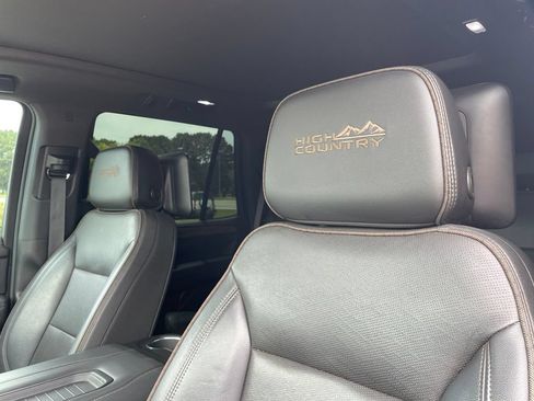 Used 2023 Chevrolet Tahoe High Country w/ Premium Package 2 AWD/4WD image 23