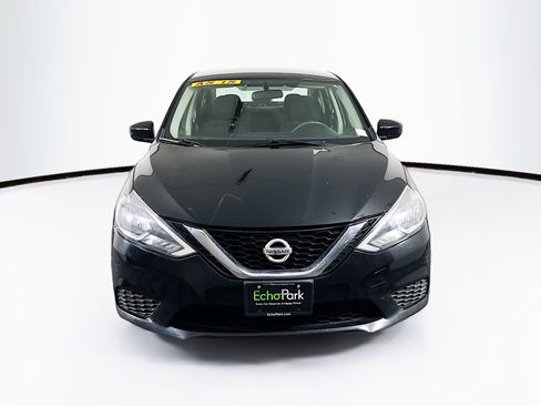 Used 2017 Nissan Sentra SV FWD image 2
