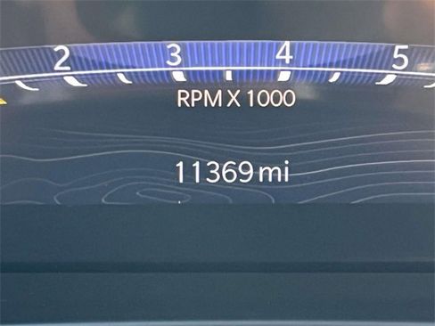 Used 2025 Jeep Grand Cherokee Laredo X image 21