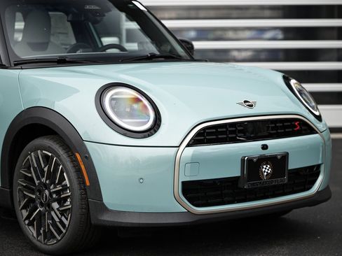 New 2026 MINI Cooper S image 2
