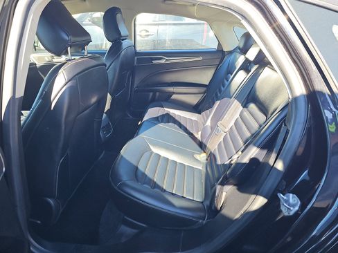 Used 2020 Ford Fusion SEL image 15