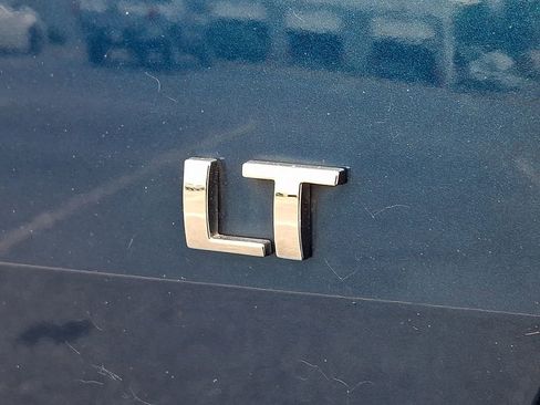 Used 2019 Chevrolet Trax LT w/ Sun & Sound Package AWD/4WD image 29