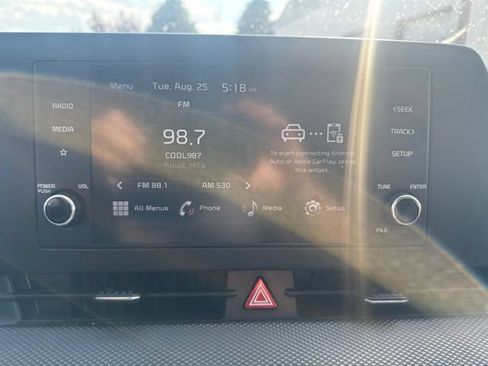 Used 2023 Kia Sportage LX AWD/4WD image 2