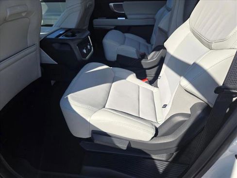 New 2025 Ford Expedition Max Platinum w/ Driver's Package image 14