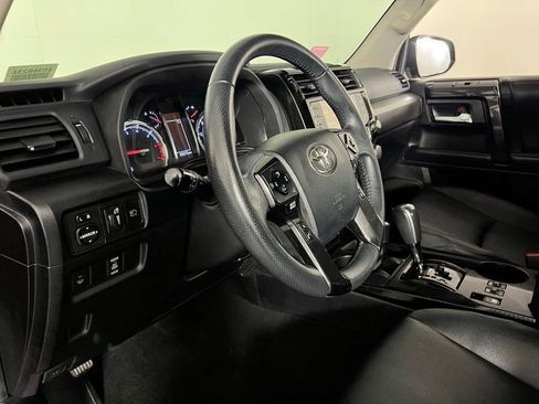 Used 2021 Toyota 4Runner Venture image 22