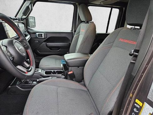 Used 2024 Jeep Wrangler Rubicon w/ Safety Group image 22