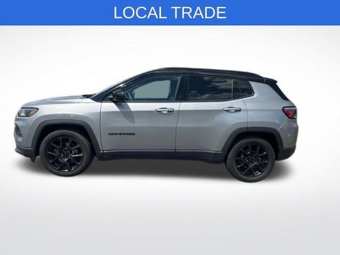 Used 2022 Jeep Compass Altitude image 3