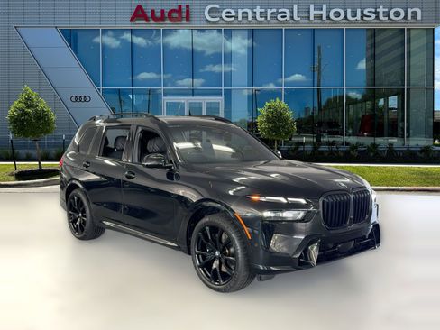 Used 2024 BMW X7 xDrive40i w/ Executive Package image 7
