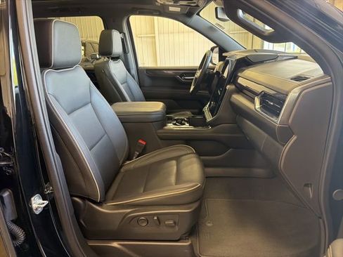 Used 2025 GMC Yukon XL Elevation AWD/4WD image 28