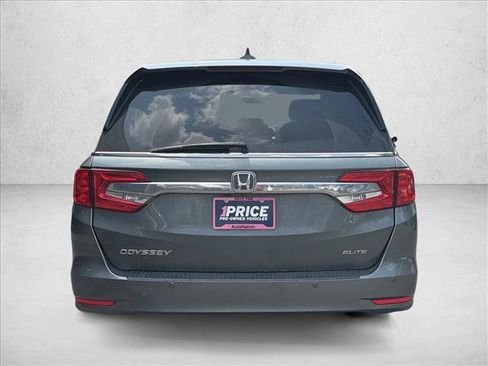 Used 2018 Honda Odyssey Elite image 6
