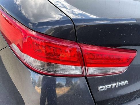 Used 2017 Kia Optima Premium FWD image 23