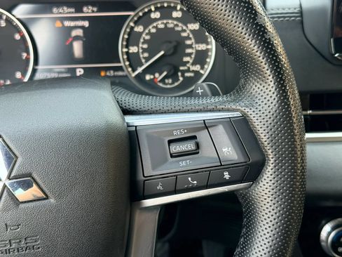 Used 2022 Mitsubishi Outlander SE FWD image 23