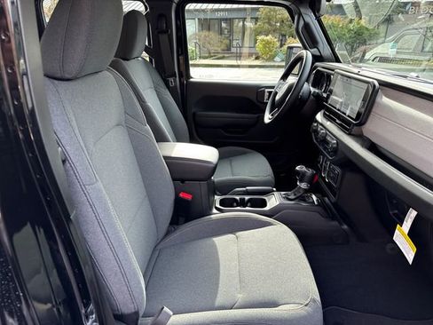 New 2026 Jeep Gladiator Sport image 9