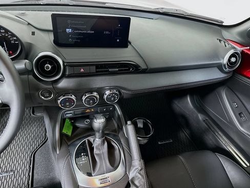 Used 2025 MAZDA MX-5 Miata RF Grand Touring w/ Weather Package RWD image 18