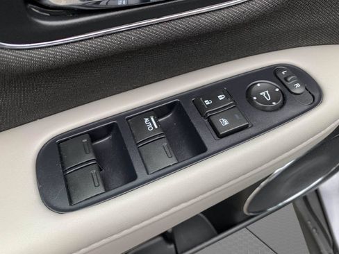 Used 2019 Honda HR-V EX image 12