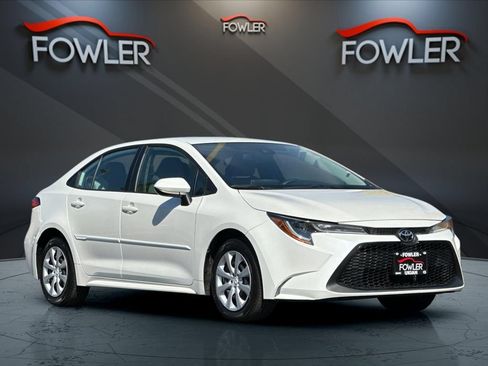 Used 2020 Toyota Corolla LE FWD image 7