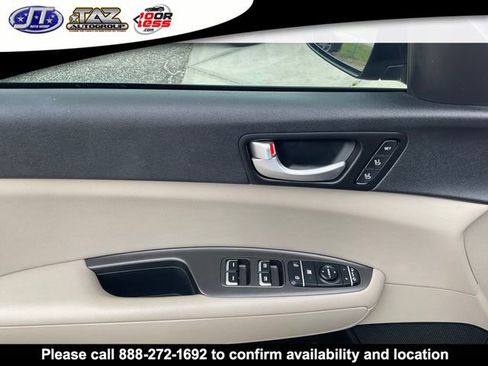 Used 2017 Kia Optima LX w/ Convenience Plus Package FWD image 11