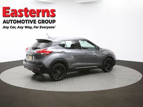 Used 2020 Nissan Kicks SR FWD image 39