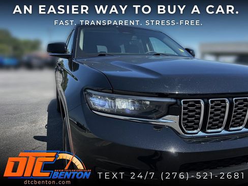 Used 2023 Jeep Grand Cherokee L Limited AWD/4WD image 33