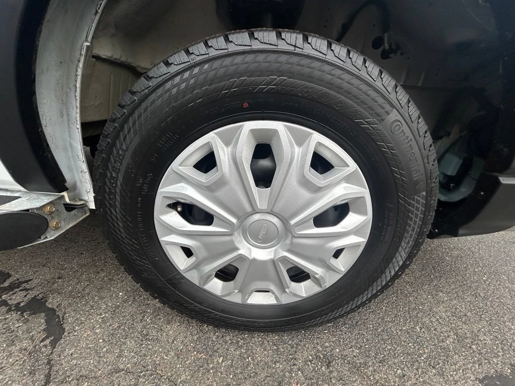 Used 2025 Ford Transit 250 Low Roof w/ Exterior Upgrade Package RWD image 15