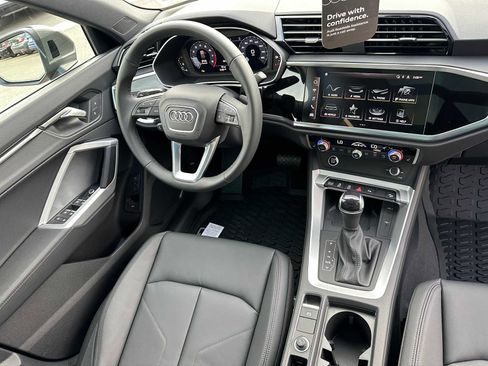 New 2025 Audi Q3 2.0T Premium image 11