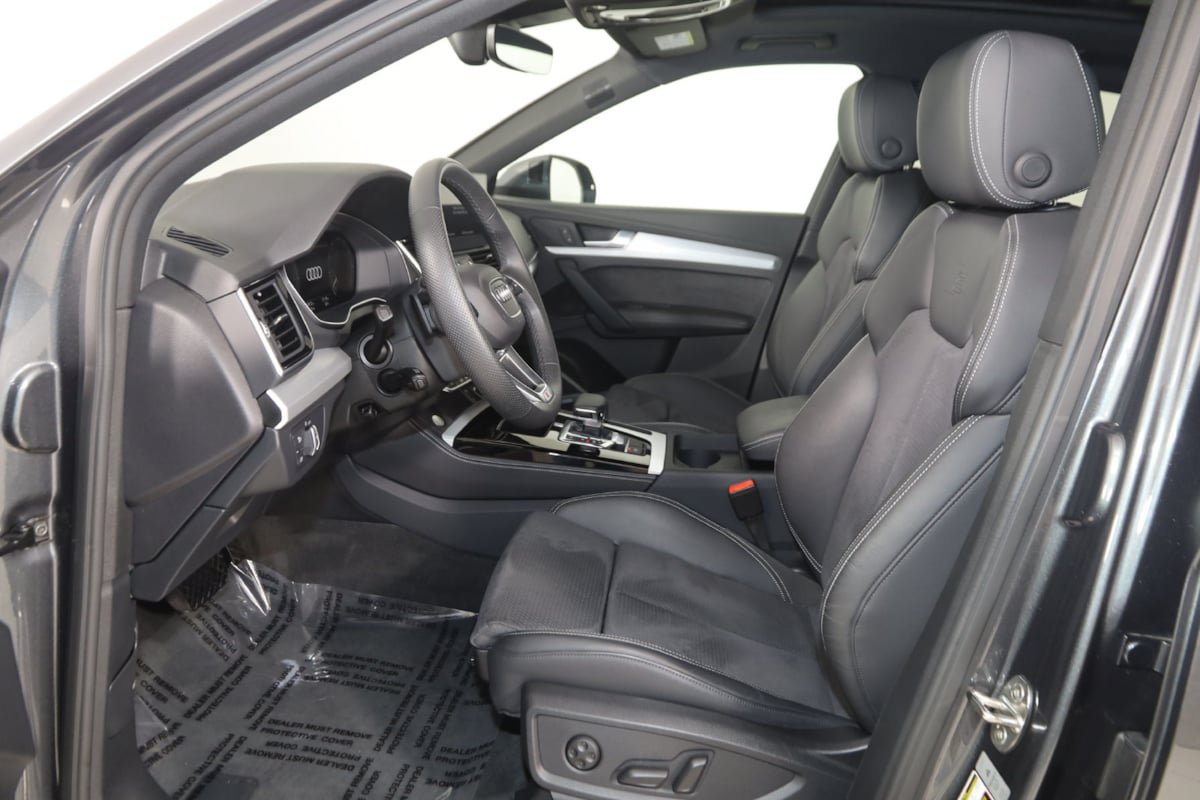 Used 2025 Audi Q5 e Premium Plus AWD/4WD image 13