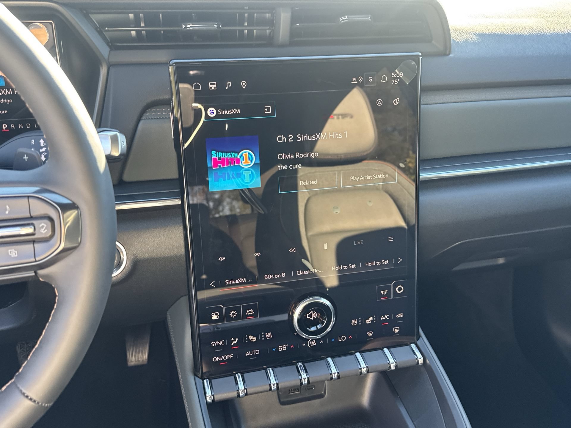 New 2027 GMC Terrain AT4 w/ Convenience Package III AWD/4WD image 12