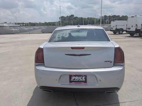 Used 2023 Chrysler 300 S image 6