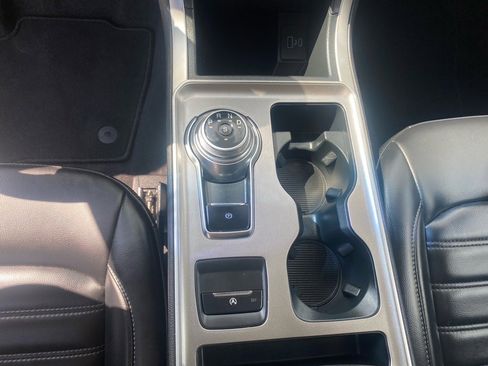 Used 2024 Ford Edge SEL image 24