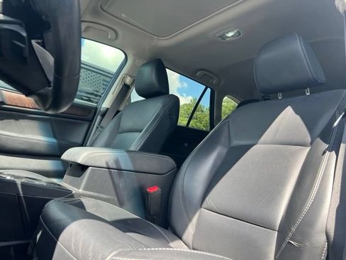 Used 2019 Subaru Outback 2.5i Limited AWD/4WD image 3