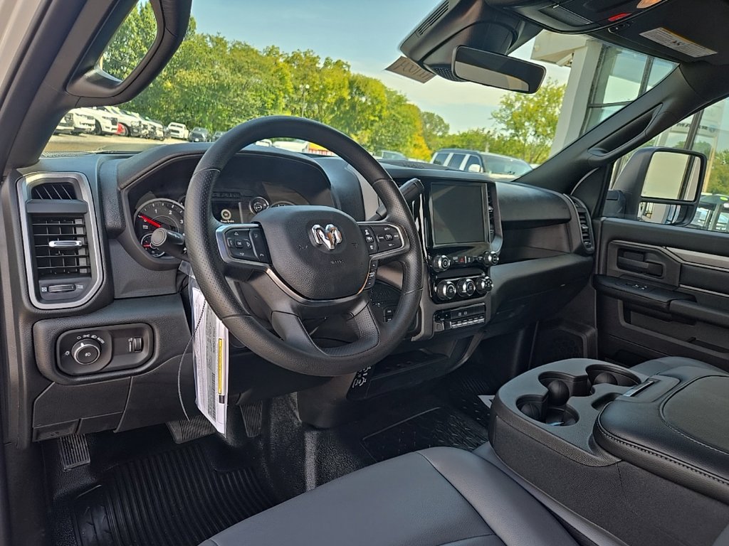 New 2027 RAM 5500 Tradesman w/ Chrome Appearance Group AWD/4WD image 8
