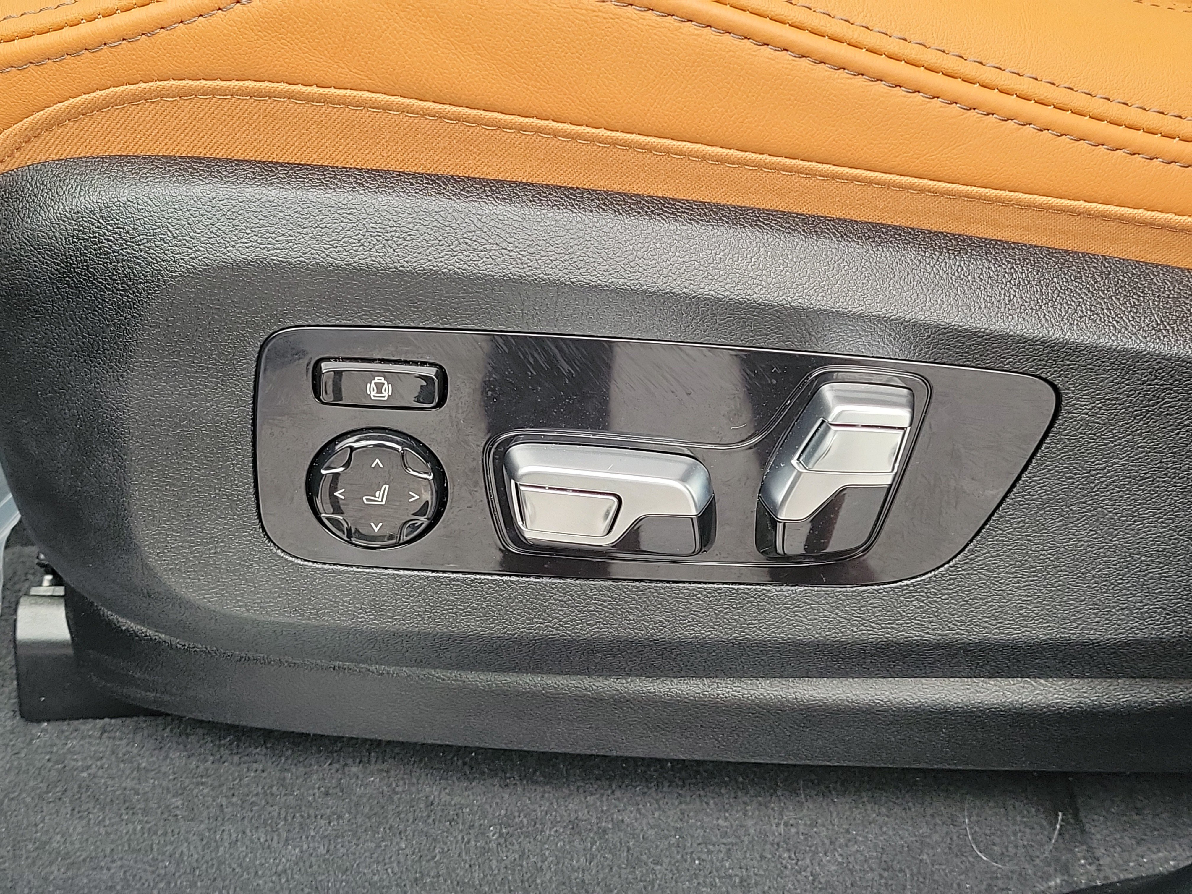 Used 2026 BMW X5 sDrive40i w/ M Sport Package RWD image 22