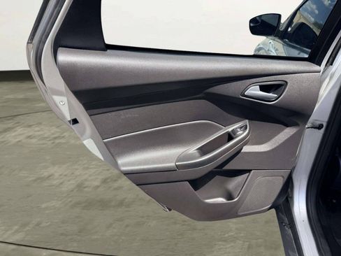Used 2014 Ford Focus SE FWD image 20