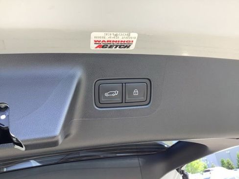 Used 2026 Hyundai Santa Fe SEL AWD/4WD image 12