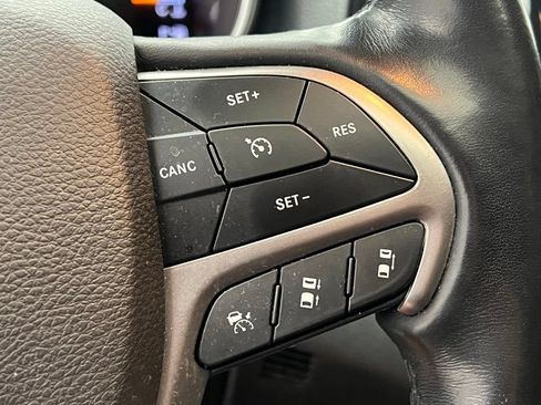 Used 2021 Jeep Grand Cherokee Limited w/ Quick Order Package 28K 80th AWD/4WD image 17