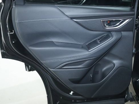 Used 2023 Subaru Forester Touring image 13