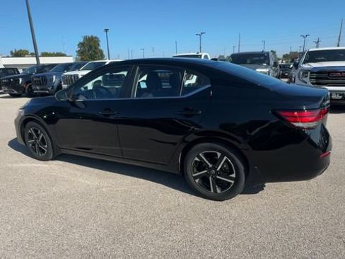 Used 2025 Nissan Sentra SV w/ All-Weather Package FWD image 7