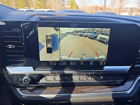 Used 2022 GMC Sierra 1500 Elevation w/ Preferred Package image 27