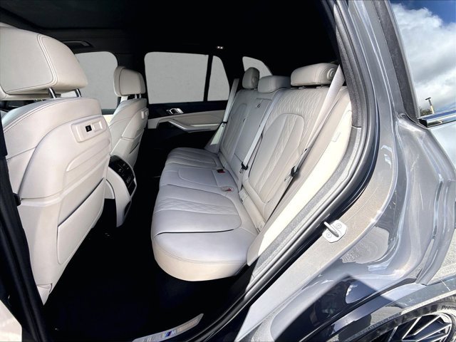 Used 2022 BMW X5 M50i w/ Executive Package AWD/4WD image 27
