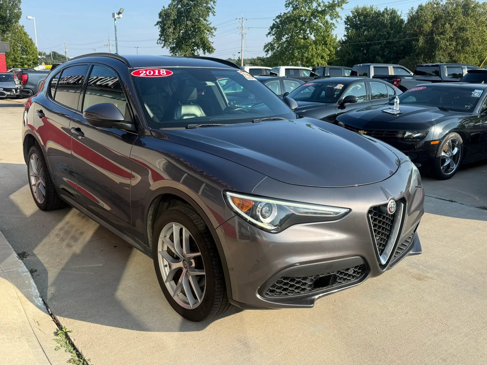 Used 2018 Alfa Romeo Stelvio Ti Sport AWD/4WD image 2