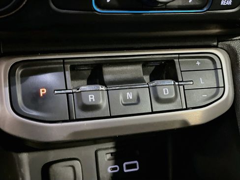 Used 2021 GMC Acadia Denali w/ Denali Ultimate Package AWD/4WD image 17