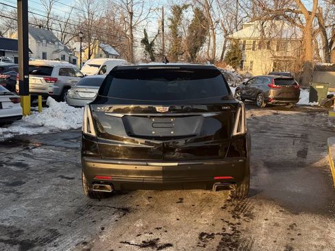 Used 2018 Cadillac XT5 Luxury w/ LPO, Black Ice Package FWD image 4