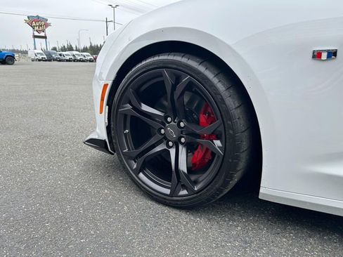 Used 2024 Chevrolet Camaro SS RWD image 25