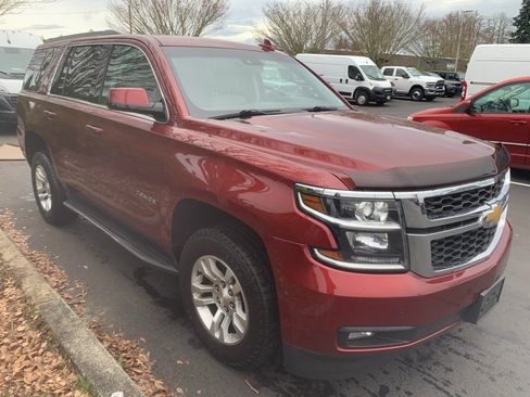 Used 2017 Chevrolet Tahoe LT w/ Luxury Package image 5