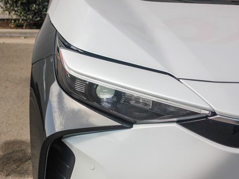 Used 2023 Toyota bZ4X XLE image 4