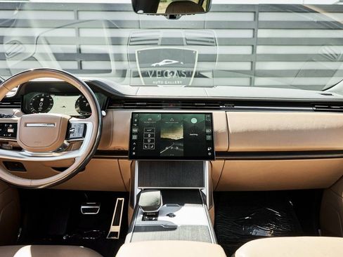Used 2025 Land Rover Range Rover Long Wheelbase SE image 54